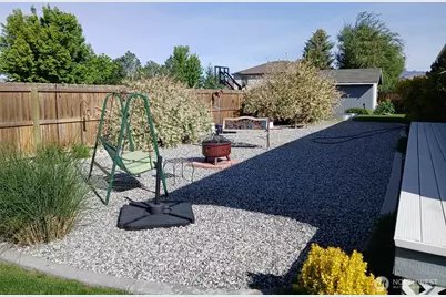 2384 Prairie Drive, East Wenatchee, WA 98802 - Photo 2