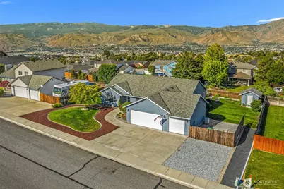 2384 Prairie Drive, East Wenatchee, WA 98802 - Photo 2