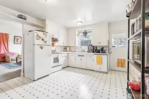 315 NE 65th St, Seattle, WA 98115 - Photo 4