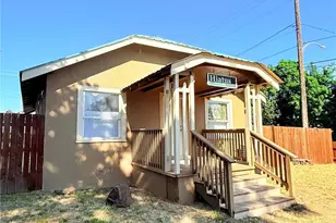 402 S Main St, Omak, WA 98841 - Photo 2
