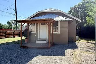 402 S Main St, Omak, WA 98841 - Photo 32