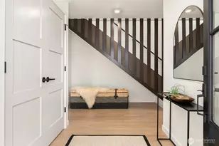 2030 NE 123rd St, Seattle, WA 98125 - Photo 4