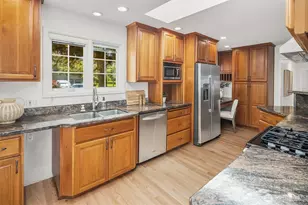 621 128th Ave SE, Bellevue, WA 98005 - Photo 8