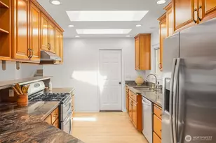 621 128th Ave SE, Bellevue, WA 98005 - Photo 10