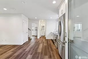 5257 Brooklyn Ave NE, Seattle, WA 98105 - Photo 4
