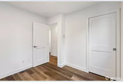 5257 Brooklyn Avenue NE, Seattle, WA 98105 - Photo 14