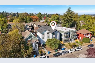 5257 Brooklyn Avenue NE, Seattle, WA 98105 - Photo 2