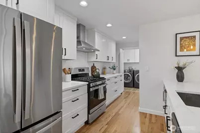 2701 NE 110th Street #A, Seattle, WA 98125 - Photo 12