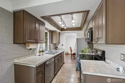 2026 Timber Trl, Bothell, WA 98012 - Photo 8