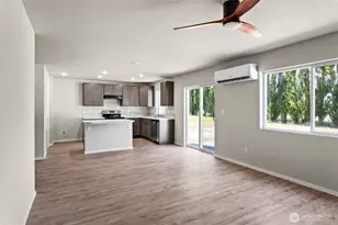 611 N Oak St, Tieton, WA 98947 - Photo 10