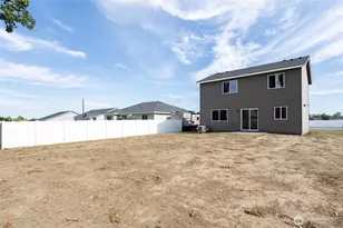 611 N Oak St, Tieton, WA 98947 - Photo 26
