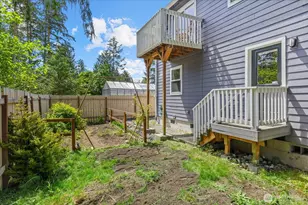 35 Edgewater Dr, Camano Island, WA 98282 - Photo 32
