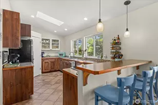 35 Edgewater Dr, Camano Island, WA 98282 - Photo 4