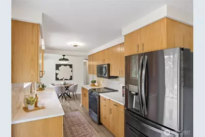 944 165th Avenue SE, Bellevue, WA 98008 - Photo 10