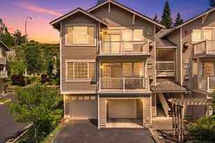 18550 NE 57th St, Redmond, WA 98052 - Photo 1