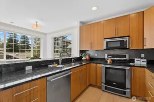 18550 NE 57th St, Redmond, WA 98052 - Photo 8