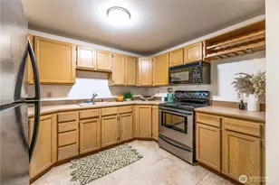 6910 SW California Ave, Seattle, WA 98136 - Photo 14