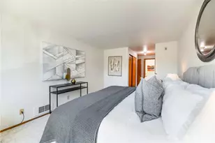 6910 SW California Ave, Seattle, WA 98136 - Photo 18