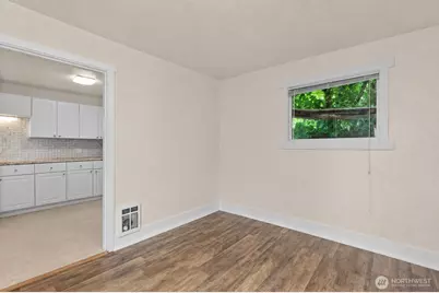 926 Pleasant Avenue, Bremerton, WA 98337 - Photo 6