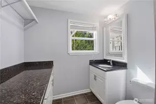 11736 NE 30th Pl, Bellevue, WA 98005 - Photo 16
