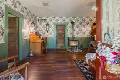 100 Alder St, Wilkeson, WA 98396 - Photo 4