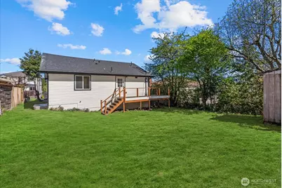 7915 S Lakeridge Drive, Seattle, WA 98178 - Photo 26