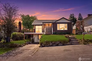 7915 S Lakeridge Dr, Seattle, WA 98178 - Photo 2