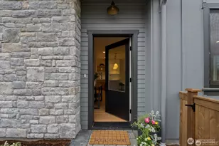 2723 NE 87th St, Seattle, WA 98115 - Photo 4