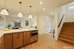 2723 NE 87th St, Seattle, WA 98115 - Photo 16
