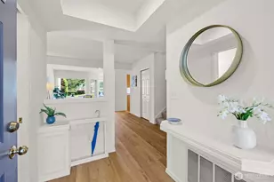 11637 Grove Dr, Mukilteo, WA 98275 - Photo 2