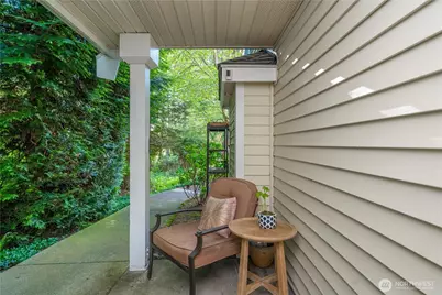 6825 SE Cougar Mountain Way, Bellevue, WA 98006 - Photo 28