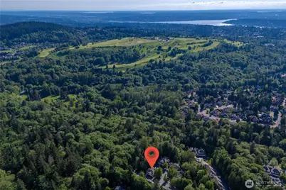 6825 SE Cougar Mountain Way, Bellevue, WA 98006 - Photo 32