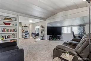 921 SE Scenic View Dr, College Place, WA 99324 - Photo 4