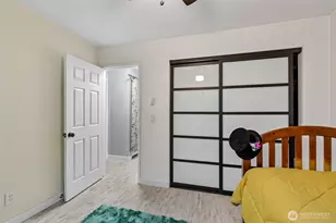 12543 NE 23rd Pl, Bellevue, WA 98005 - Photo 18