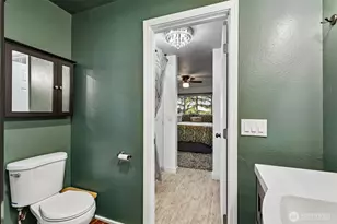 12543 NE 23rd Pl, Bellevue, WA 98005 - Photo 16