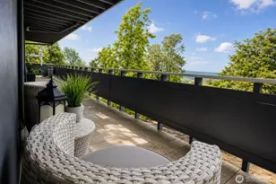 10417 Aqua Way S, Seattle, WA 98168 - Photo 4