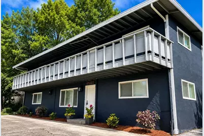 10417 Aqua Way S, Seattle, WA 98168 - Photo 1