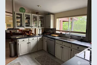 1171 Ray Hicks Street, Raymond, WA 98577 - Photo 10