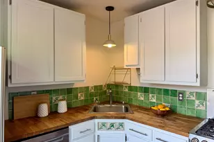 1732 15th Ave, Seattle, WA 98122 - Photo 10
