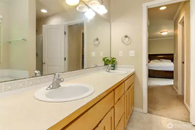 9506 10th Street E, Tacoma, WA 98445 - Photo 18