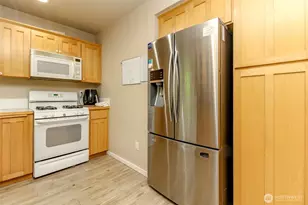 9506 10th St E, Tacoma, WA 98445 - Photo 14