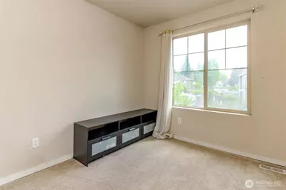 9506 10th Street E, Tacoma, WA 98445 - Photo 28