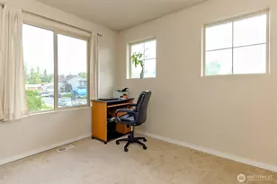 9506 10th St E, Tacoma, WA 98445 - Photo 30
