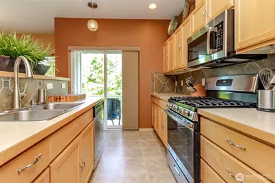 1924 S 240th Street, Des Moines, WA 98198 - Photo 14