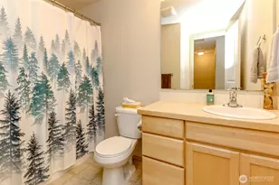 1924 S 240th St, Des Moines, WA 98198 - Photo 36