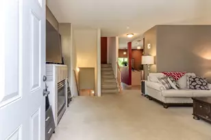 1924 S 240th St, Des Moines, WA 98198 - Photo 12