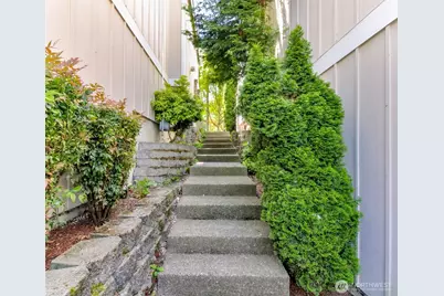 1924 S 240th Street, Des Moines, WA 98198 - Photo 6