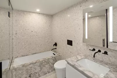 300 Virginia Street #1113, Seattle, WA 98121 - Photo 16