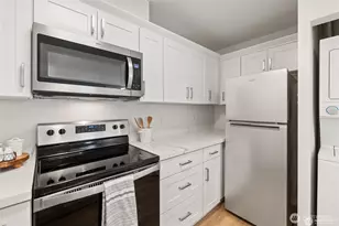 9210 Market Pl, Lake Stevens, WA 98258 - Photo 16