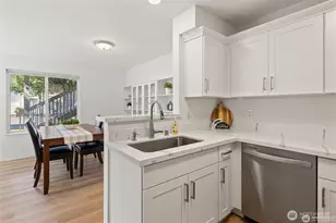 9210 Market Pl, Lake Stevens, WA 98258 - Photo 14